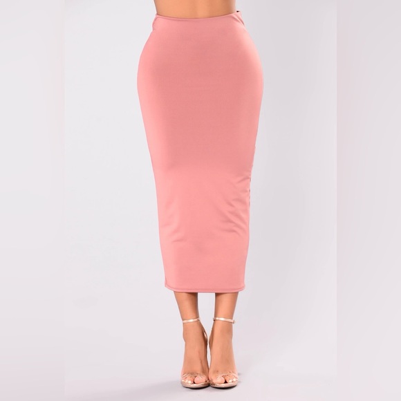 FASHION NOVA Olive Oil ll Pencil Skirt Mauve Size Small NWT - Picture 2 of 8